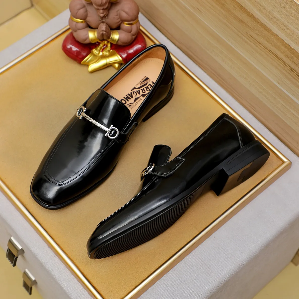 Men's Men's Shoes 260 Ferragamo [Ferragamo] top imported suit men's shoes 💯Original copy of the official website, product materials: selected imported embossed calfskin + luxury hardware buckle accessories ~ imported water-dyed cow 🐂 leather lining. Strong three-dimensional visual effect, original combination outsole, multiple colors available😘 Size: 38-45